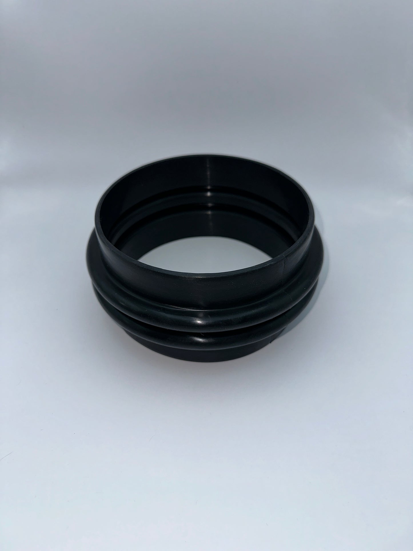 5in (130mm) round coupler with double bellow