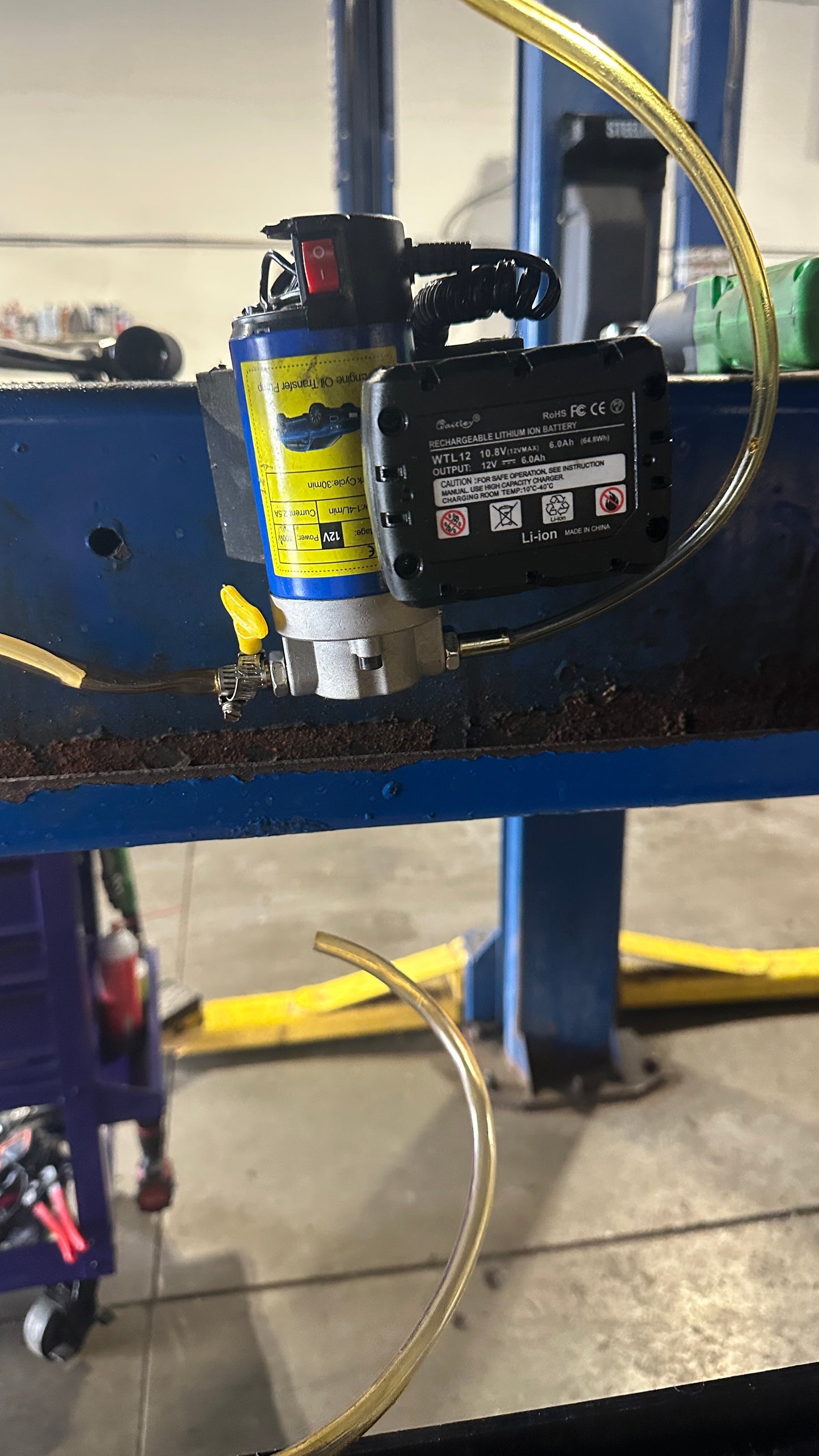 M12 fluid transfer pump