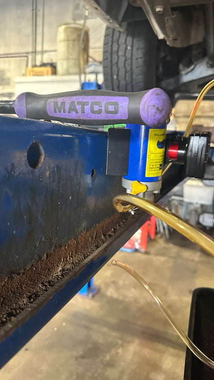 M12 fluid transfer pump